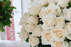 Rose table arrangement Melbourne Little Stag